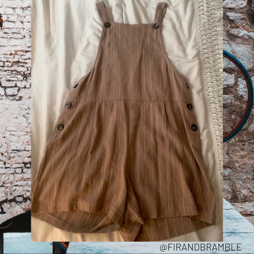 Lightweight overall shorts